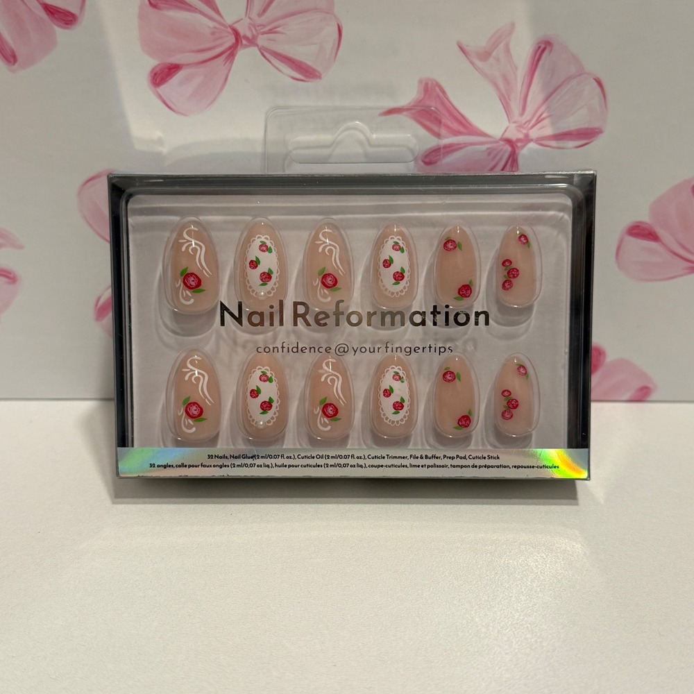 Nail Reformation 32 Press On Nails Kit Almond‎ Rose Lace Coquette Short Manicure
